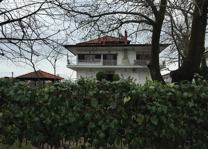 Litsa Haus Estate Residences